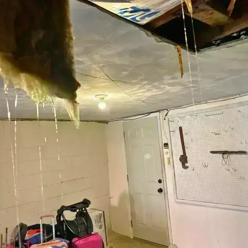 Before and after water damage restoration in North Riverside, IL